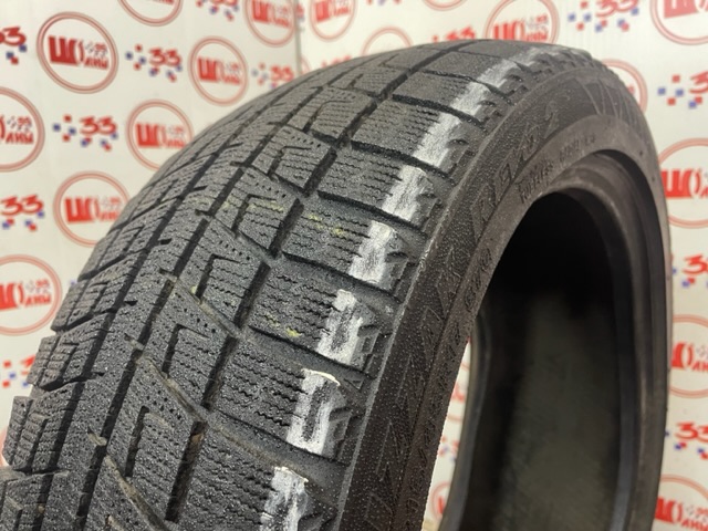 Шина Б/У 215/45 R17 Зима BRIDGESTONE Blizzak REVO-2 Кат. 3