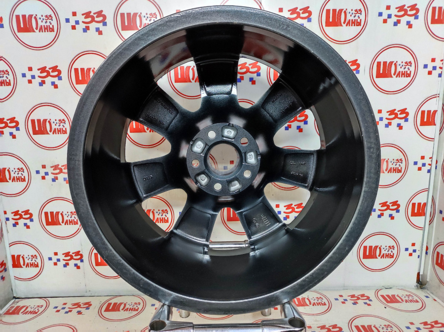 Б/У Диск Литой оригинальный R18 4H0601025B Audi Кат.В