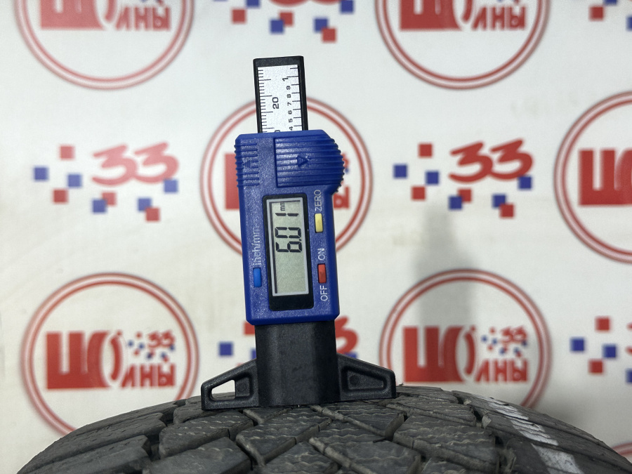 Шина Б/У 215/60 R17 Зима Bridgestone Blizzak LM-005 Кат. 4