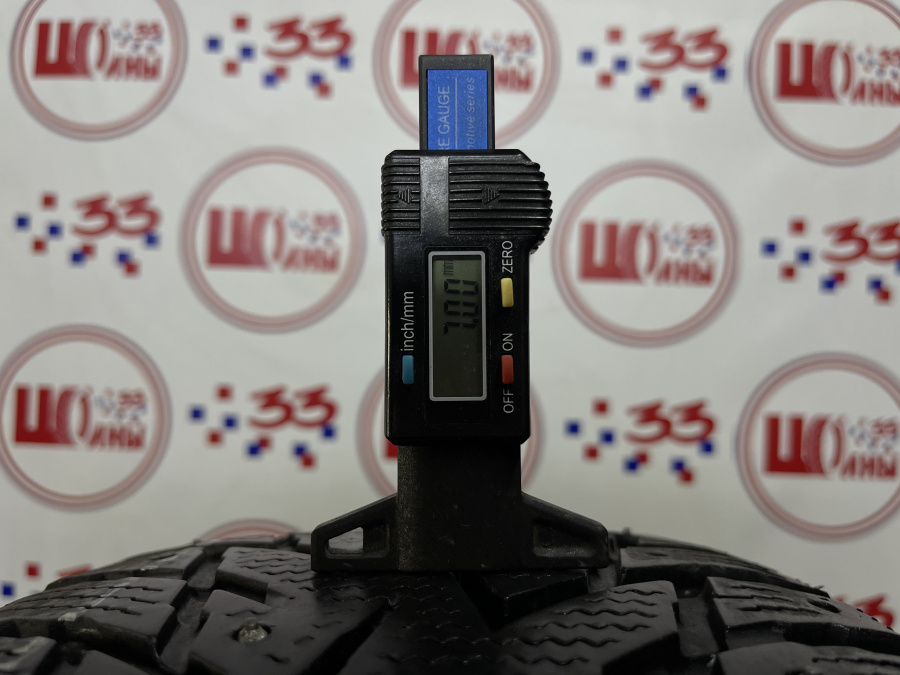 Шина Б/У 235/65 R17 Зима Шипы  Nexen Winguard Winspike SUV WS62 Кат. 4