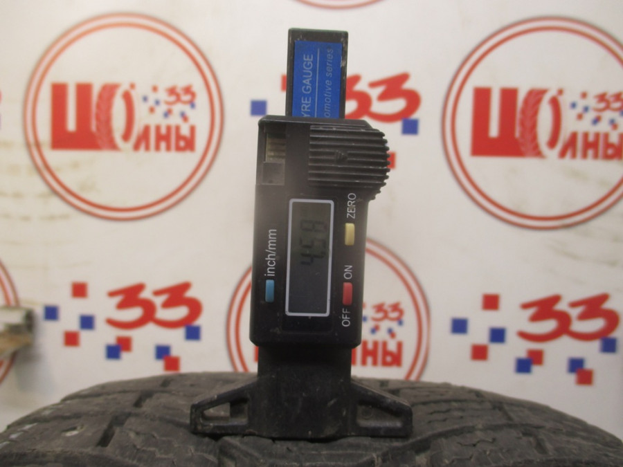 Шина Б/У 235/50 R17 Зима Шипы  Michelin X-Ice North-3 Кат. 5