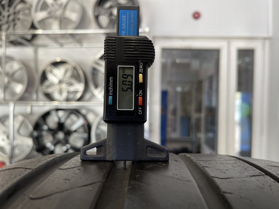 Шина Б/У 295/35 R21 Лето Pirelli PZero  (PZ4) Кат. 4