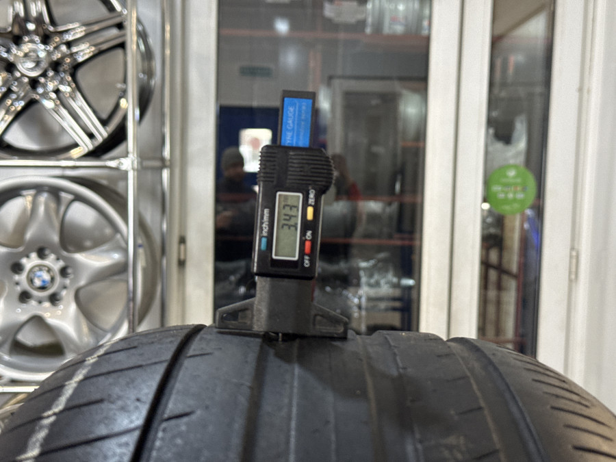 Шина Б/У 255/55 R18 Лето Dunlop SP Sport Maxx 050+ Кат. 5