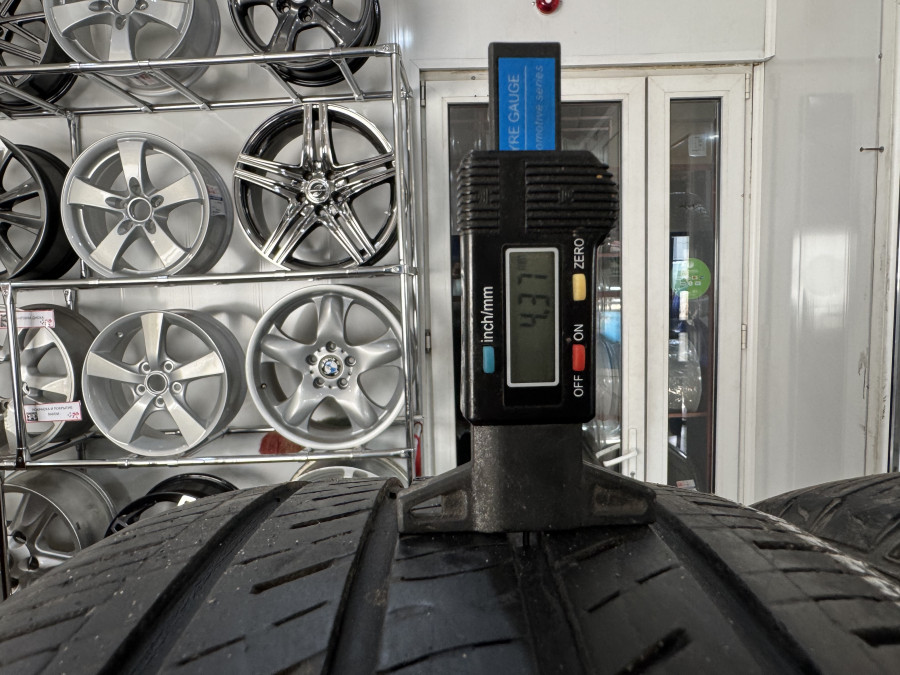 Шина Б/У 225/55 R18 Лето Kumho KL-33 Кат. 5