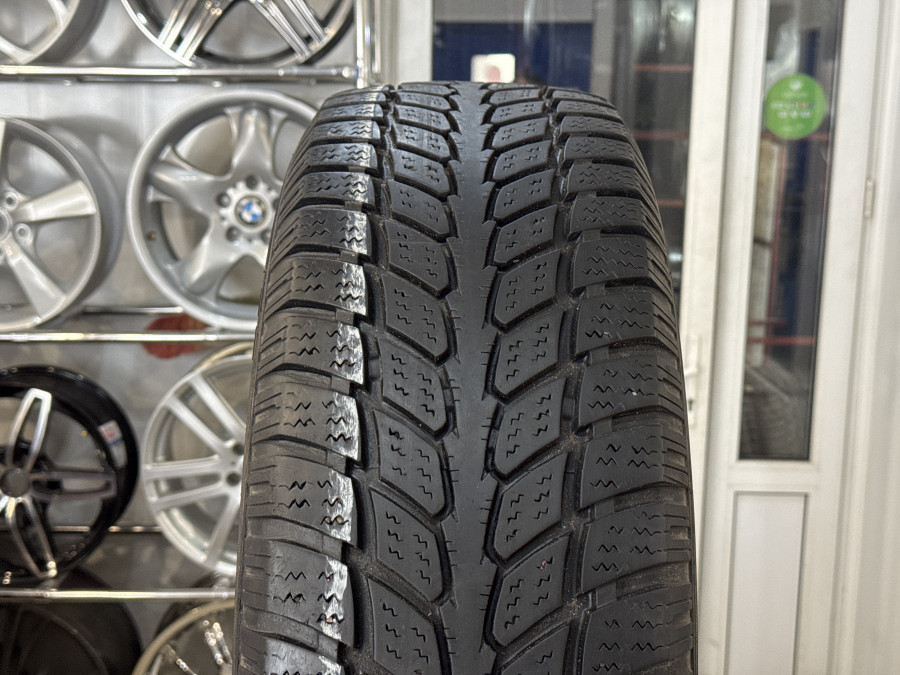 Шина Б/У 235/65 R17 Зима GT Radial Savero WT Кат. 3
