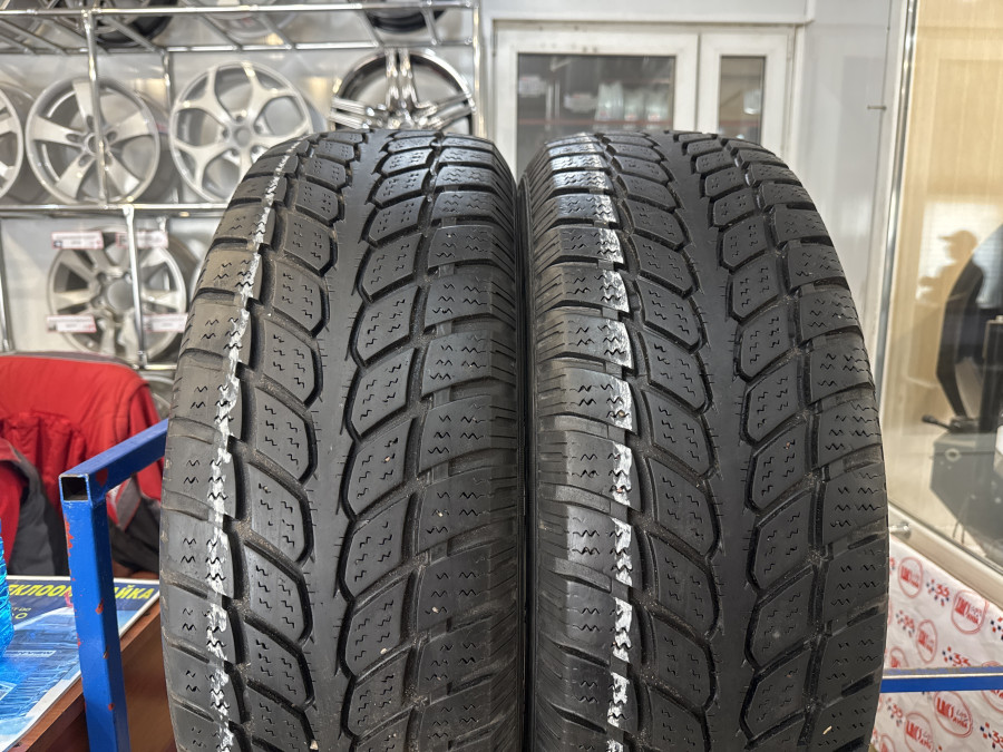 Шина Б/У 235/65 R17 Зима GT Radial Savero WT Кат. 3