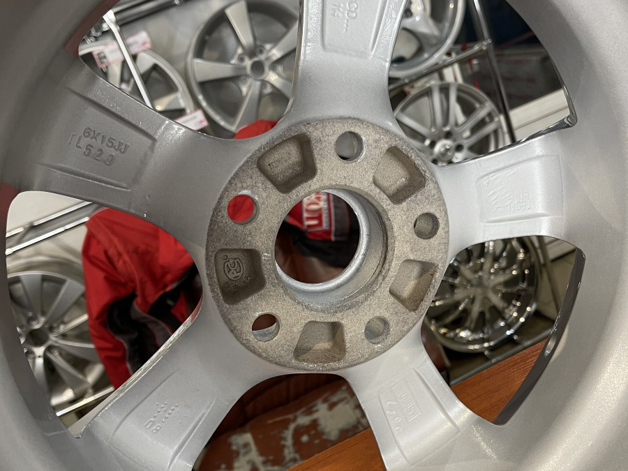 Б/У Диск Литой неоригинальный R15  Mazda Кат.В