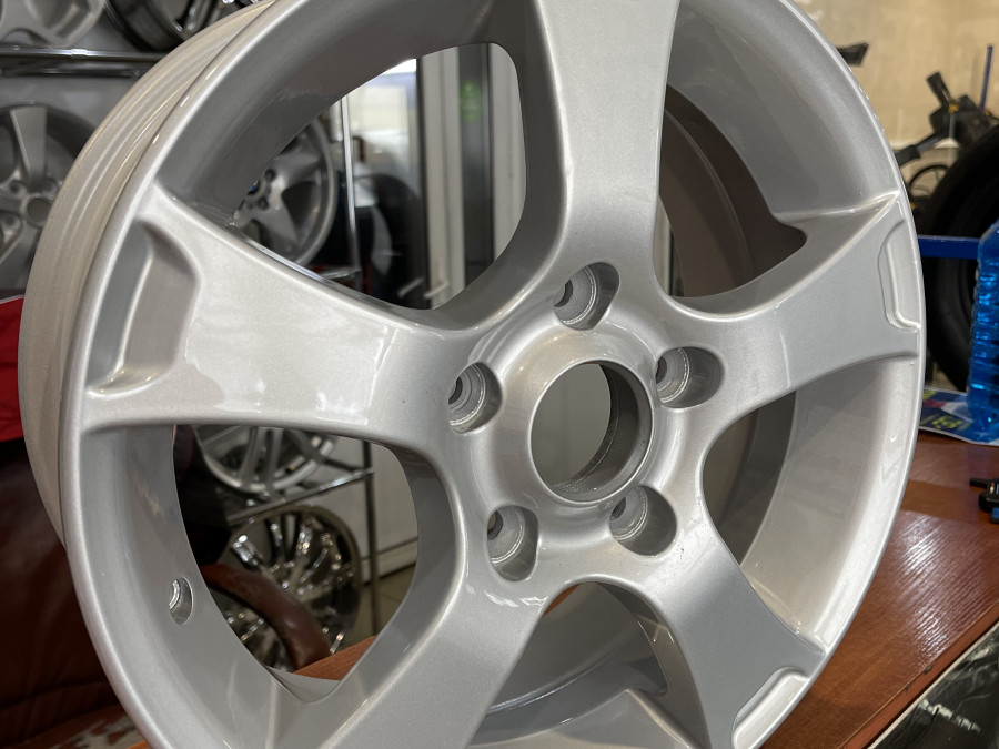 Б/У Диск Литой неоригинальный R15  Mazda Кат.В