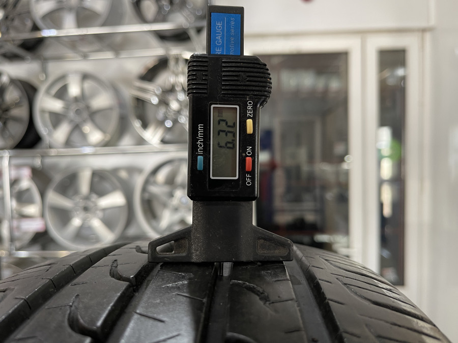 Шина Б/У 215/60 R17 Лето Goodyear EfficientGrip 4x4 Кат. 3