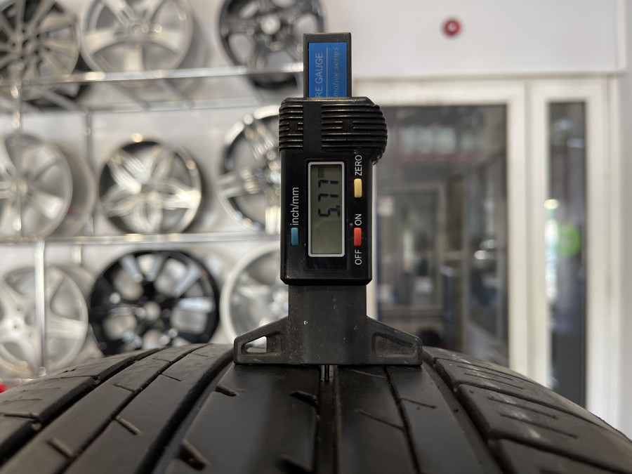 Шина Б/У 235/55 R19 Лето Bridgestone Alenza HL-33 Кат. 5