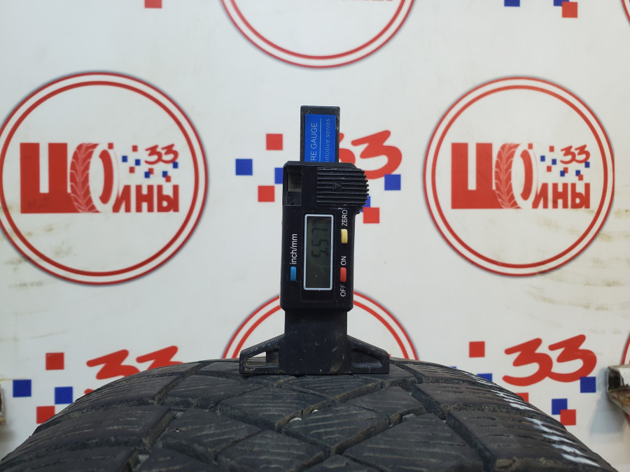 Шина Б/У 215/65 R17 Зима Pirelli Ice Zero Friction (FR)  Кат. 4
