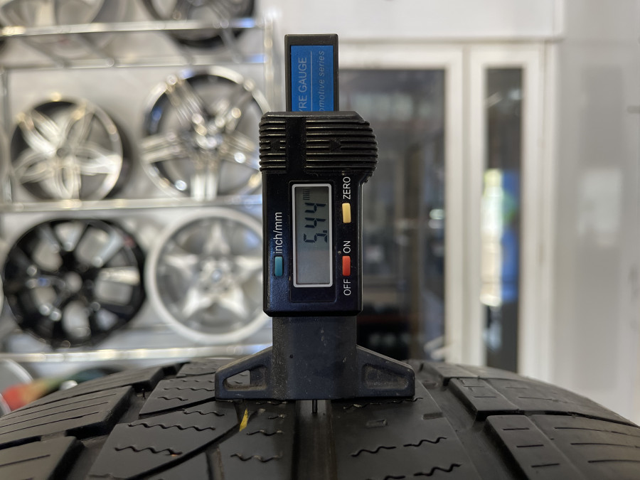 Шина Б/У 245/45 R19 Лето Kumho Solus KH23 Кат. 4
