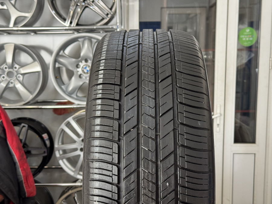Шина Б/У 235/45 R18 Лето Goodyear Eagle LS-2 Кат. 2