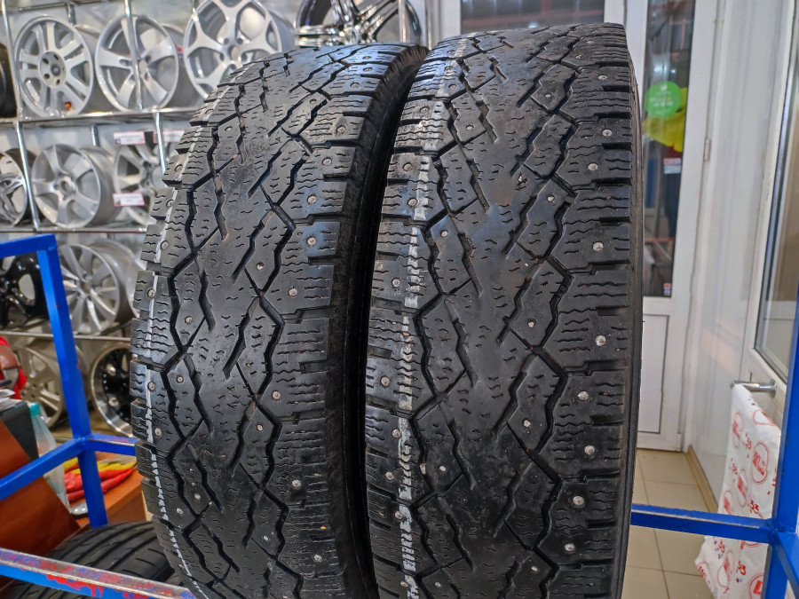 Шина Б/У 195/75 R16C Зима Шипы  Kumho CW-11 Кат. 5