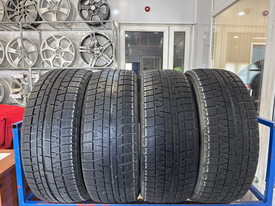 Шина Б/У 225/55 R18 Зима Yokohama Ice Guard IG50A Кат. 2
