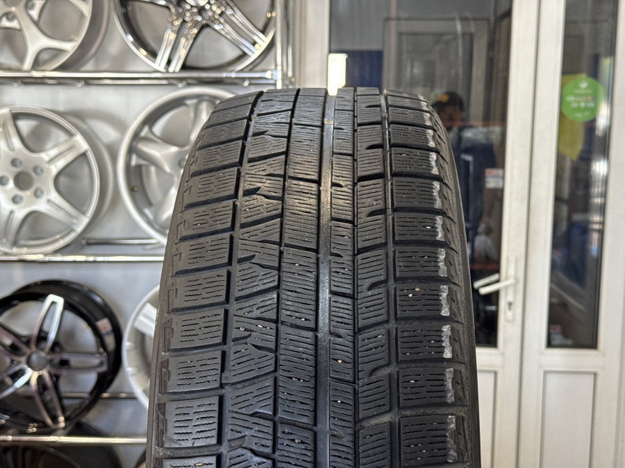 Шина Б/У 225/55 R18 Зима Yokohama Ice Guard IG50A Кат. 2