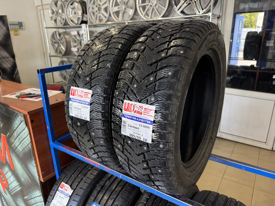 Шина Б/У 205/55 R16 Зима Шипы  Cordiant Snow-Cross 2 PW-4 Кат. 3