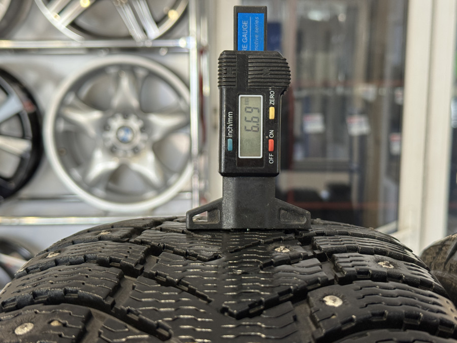 Шина Б/У 205/55 R16 Зима Шипы  Cordiant Snow-Cross 2 PW-4 Кат. 3