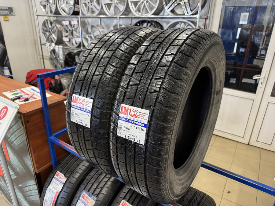 Шина Б/У 215/65 R17 Зима Nitto SN-2 Winter Кат. 4