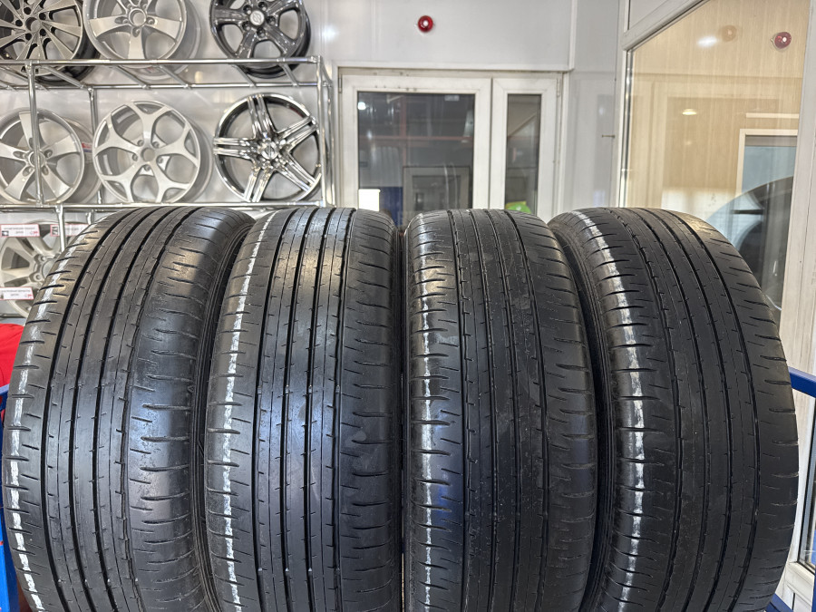 Шина Б/У 225/55 R18 Лето Dunlop SP Sport Maxx-050 Кат. 3