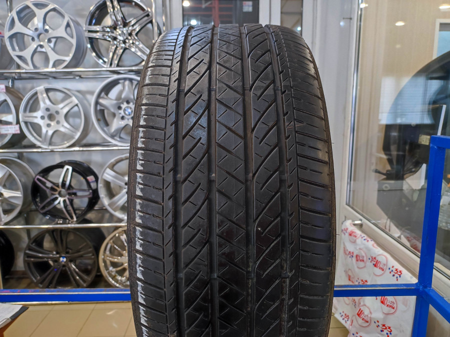 Шина Б/У 235/40 R19 Лето Bridgestone Turanza EL440 Кат. 4