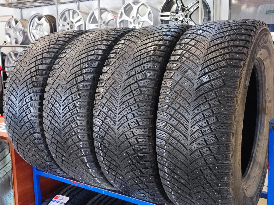 Шина Б/У 265/65 R18 Зима Шипы  Michelin X-Ice North-4 Кат. 4