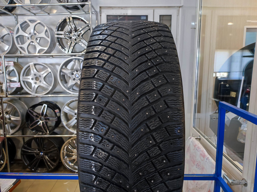 Шина Б/У 265/65 R18 Зима Шипы  Michelin X-Ice North-4 Кат. 4