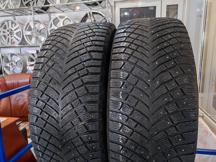 Шина Б/У 265/65 R18 Зима Шипы  Michelin X-Ice North-4 Кат. 4