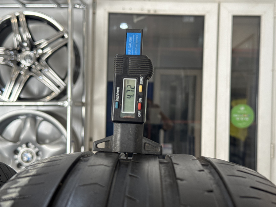 Шина Б/У 235/65 R17 Лето Continental C.PremiumContact-5 Кат. 4