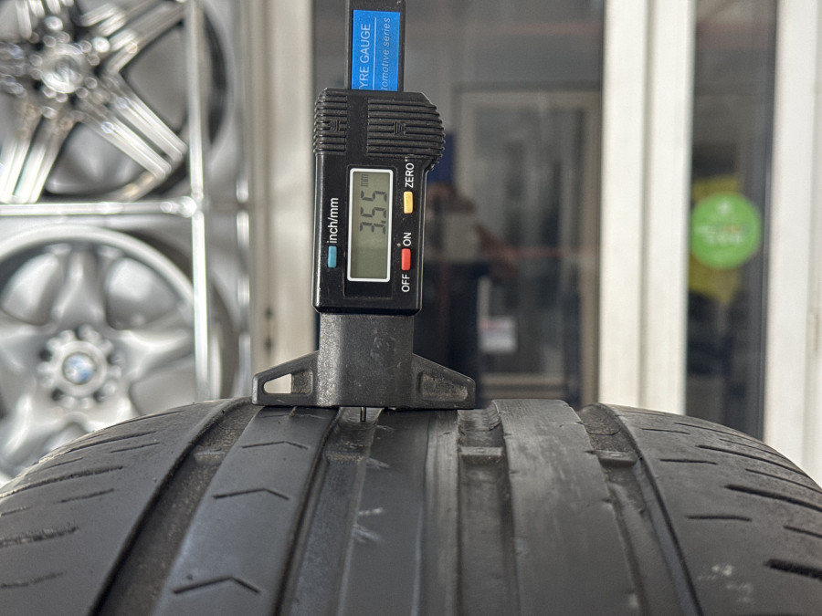 Шина Б/У 235/65 R17 Лето Continental C.PremiumContact-5 Кат. 5