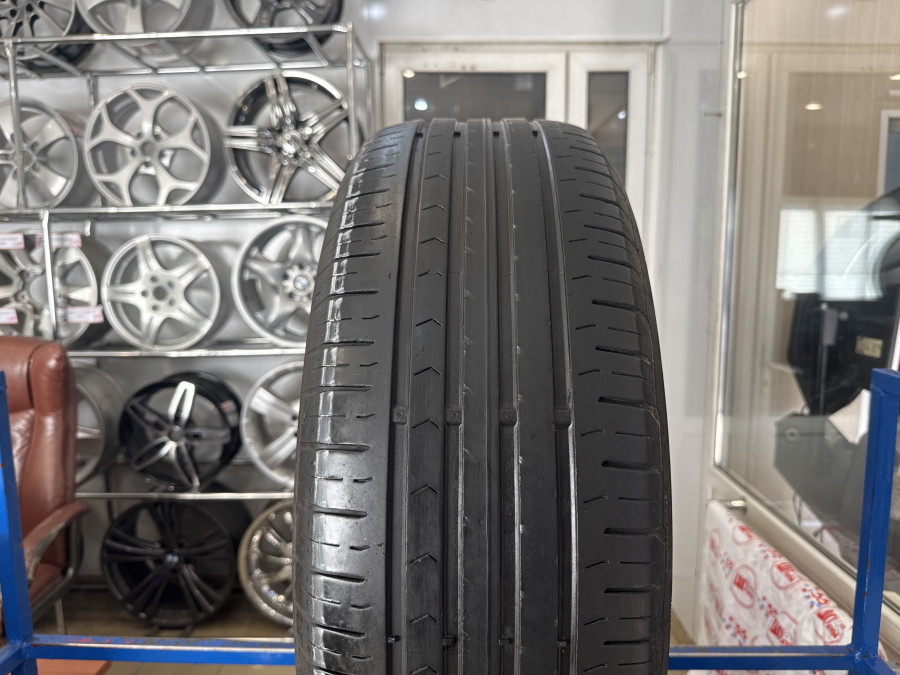 Шина Б/У 235/65 R17 Лето Continental C.PremiumContact-5 Кат. 5