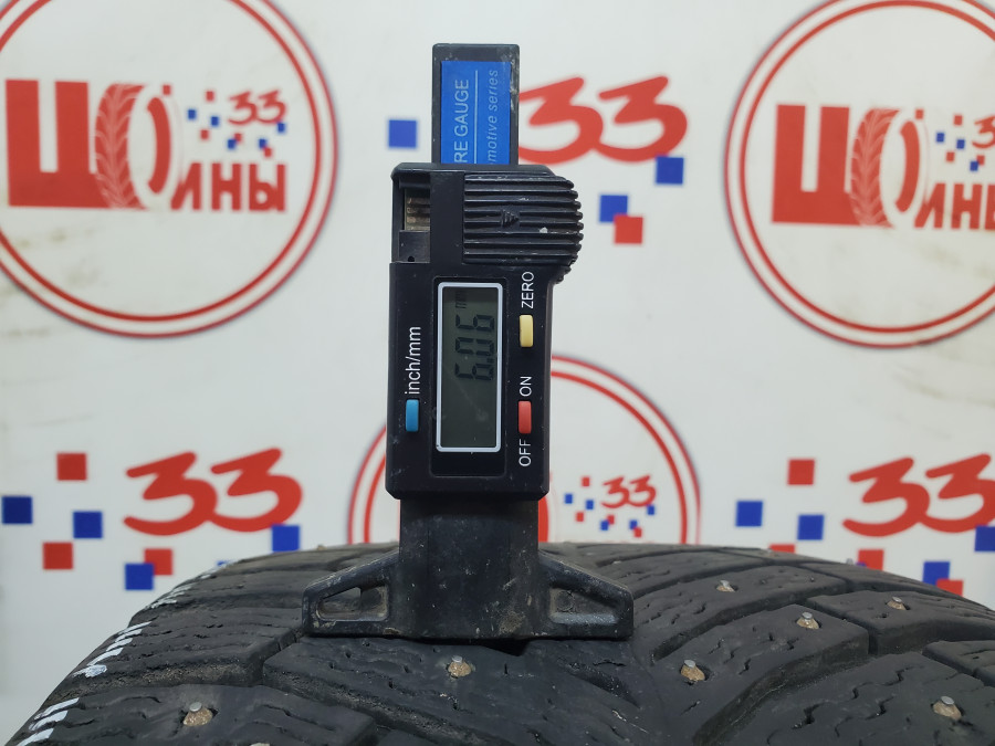 Шина Б/У 235/50 R17 Зима Шипы  Michelin X-Ice North-4 Кат. 3