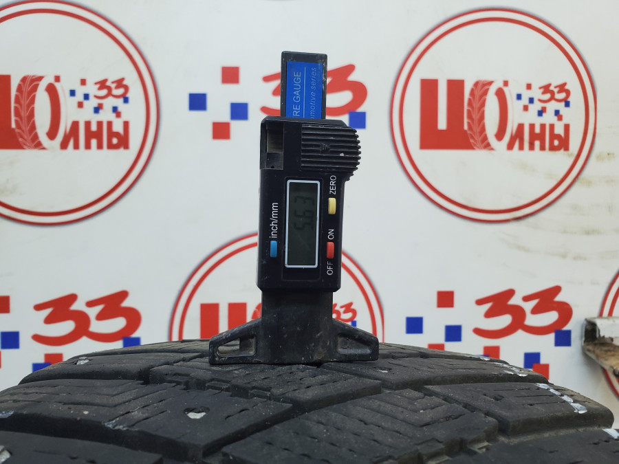 Шина Б/У 235/50 R17 Зима Шипы  Goodyear Ultragrip Ice Arctic Кат. 4