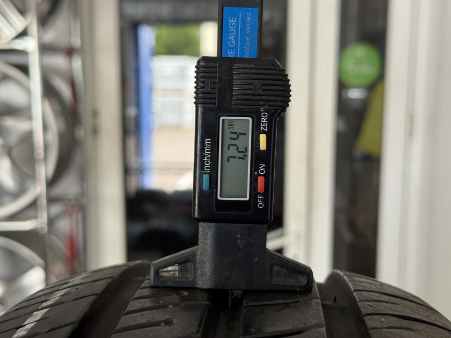 Шина Б/У 205/55 R16 Лето Kumho KH-27 Кат. 1