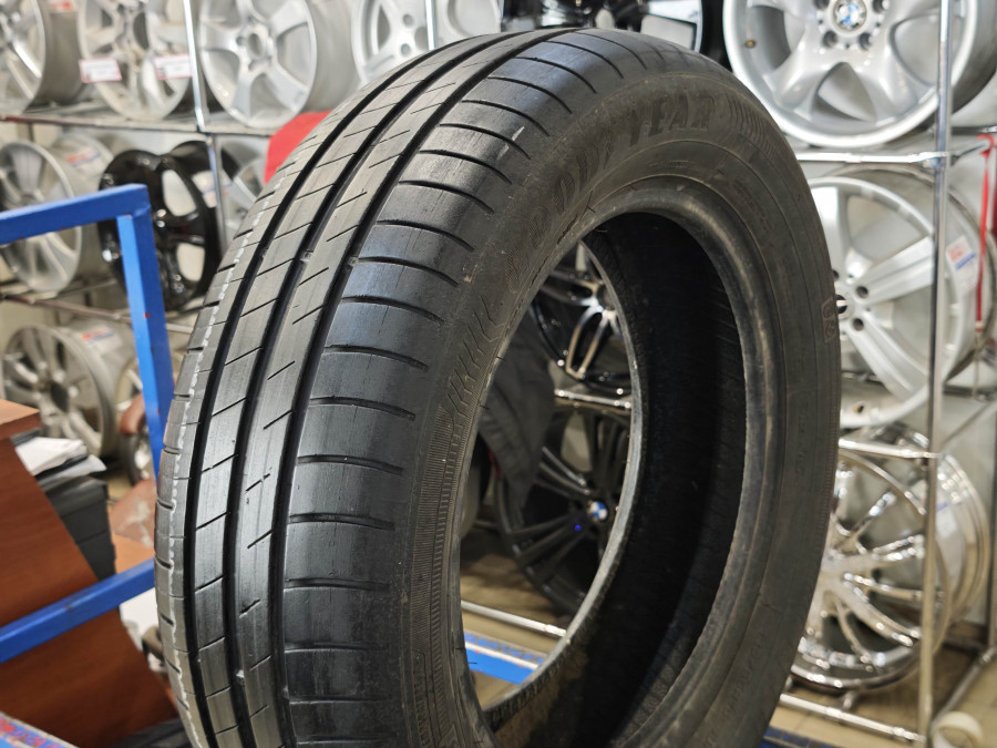Шина Б/У 185/65 R15 Лето Goodyear Efficient Grip Perfomance Кат. 4