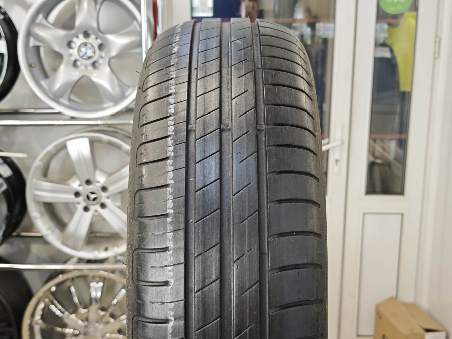 Шина Б/У 185/65 R15 Лето Goodyear Efficient Grip Perfomance Кат. 4