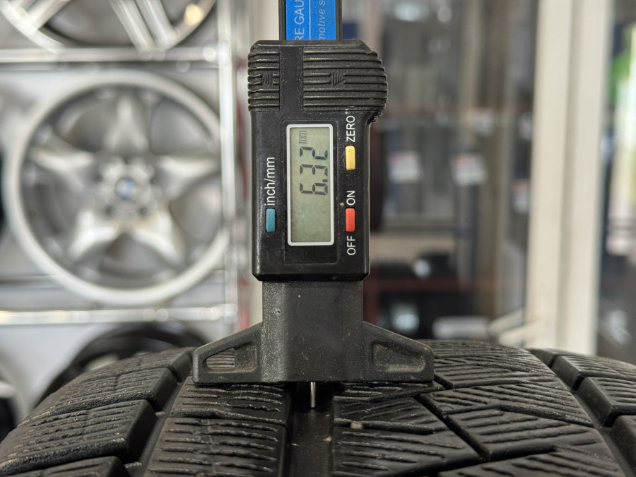 Шина Б/У 205/60 R16 Зима Formula Ice FR Кат. 2
