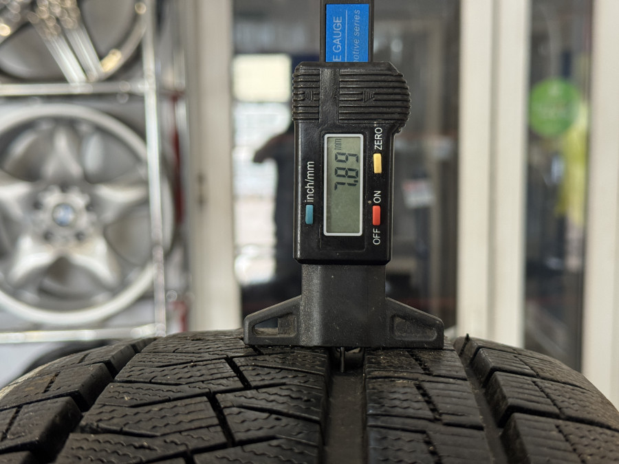 Шина Б/У 205/60 R16 Зима Formula Ice FR Кат. 1