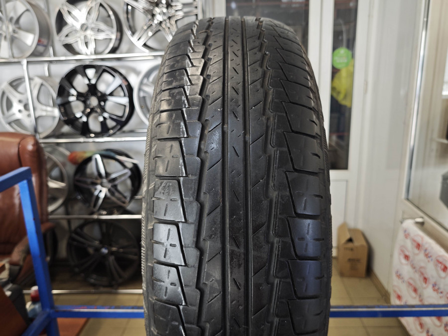 Б/У 235/75 R16 Лето Kumho Road Venture ST KL11 Кат. 5