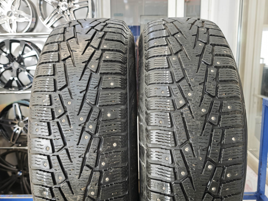 Шина Б/У 235/65 R17 Зима Шипы  Cordiant Snow Cross PW-2 Кат. 3