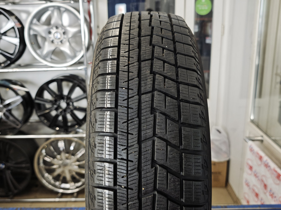 Шина Б/У 175/65 R15 Зима Yokohama Ice Guard IG-60 Кат. 2