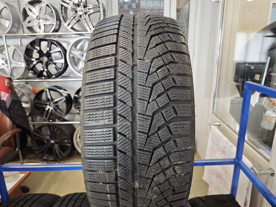 Б/У 245/40 R20 Зима Sailun Ice Blazer Alpine Evo Кат. 4