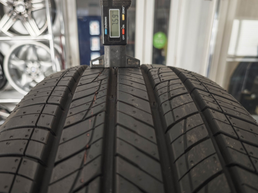 Шина Б/У 265/65 R18 Лето Kumho HP-71 Кат. 1