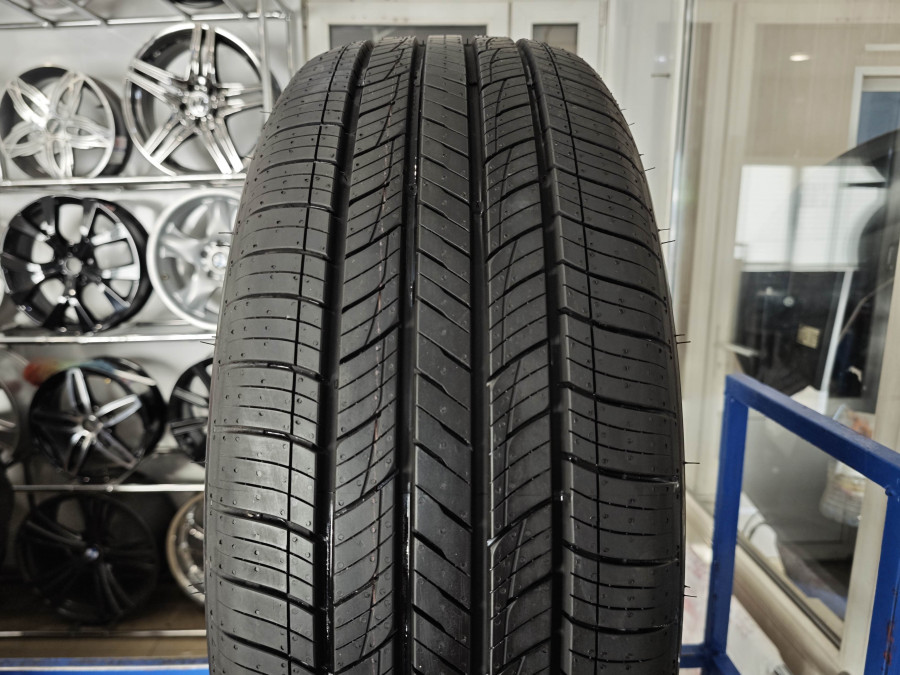 Шина Б/У 265/65 R18 Лето Kumho HP-71 Кат. 1