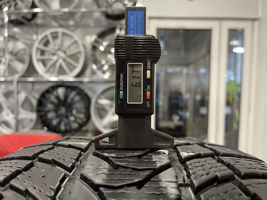 Шина Б/У 245/45 R18 Зима Minerva Eco Stud Кат. 4