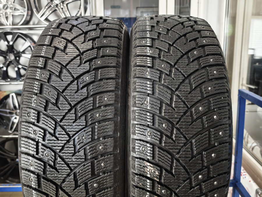 Б/У 225/55 R19 Зима Шипы  Landsail Ice Star IS-37 Кат. 2