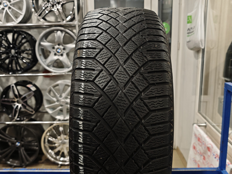 Шина Б/У 235/60 R18 Зима Continental C.Viking Contact-7 Кат. 5