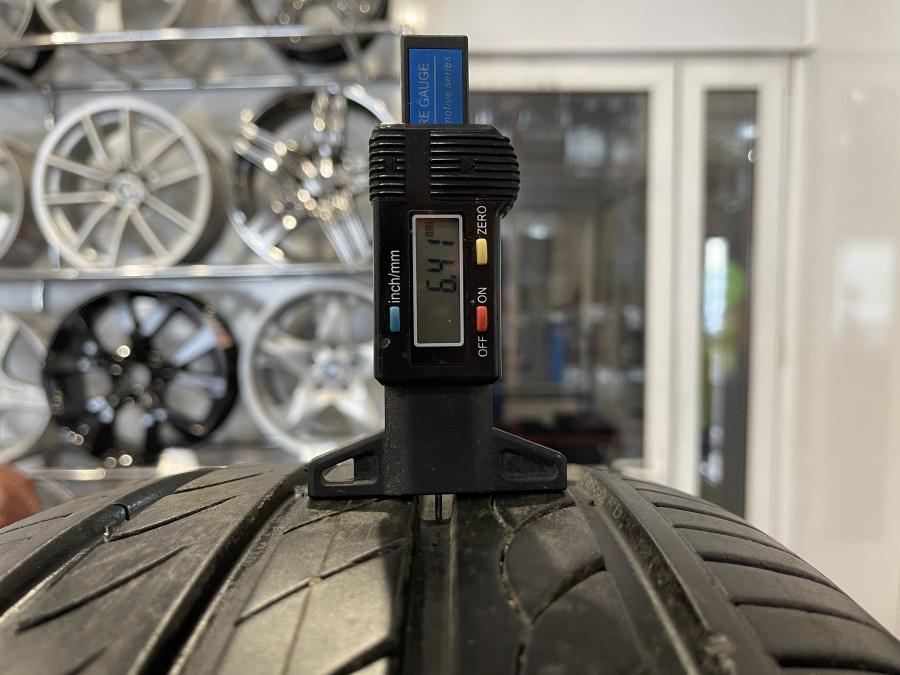 Шина Б/У 235/55 R17 Лето Delinte DH2 Кат. 2