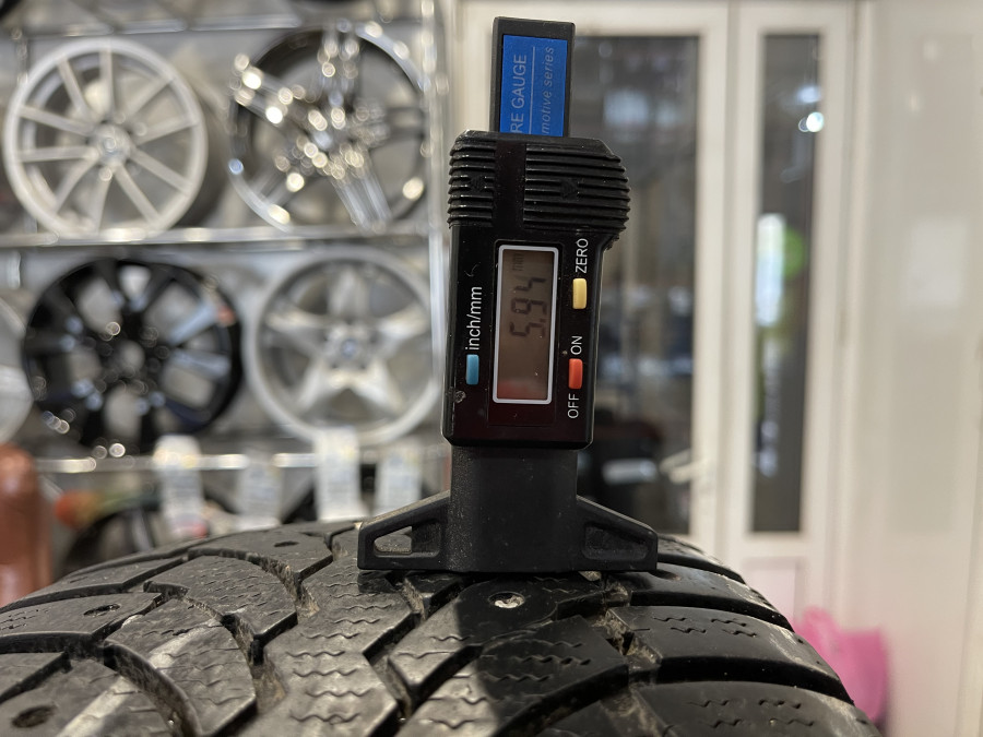Шина Б/У 195/55 R16 Зима Formula Ice Кат. 5