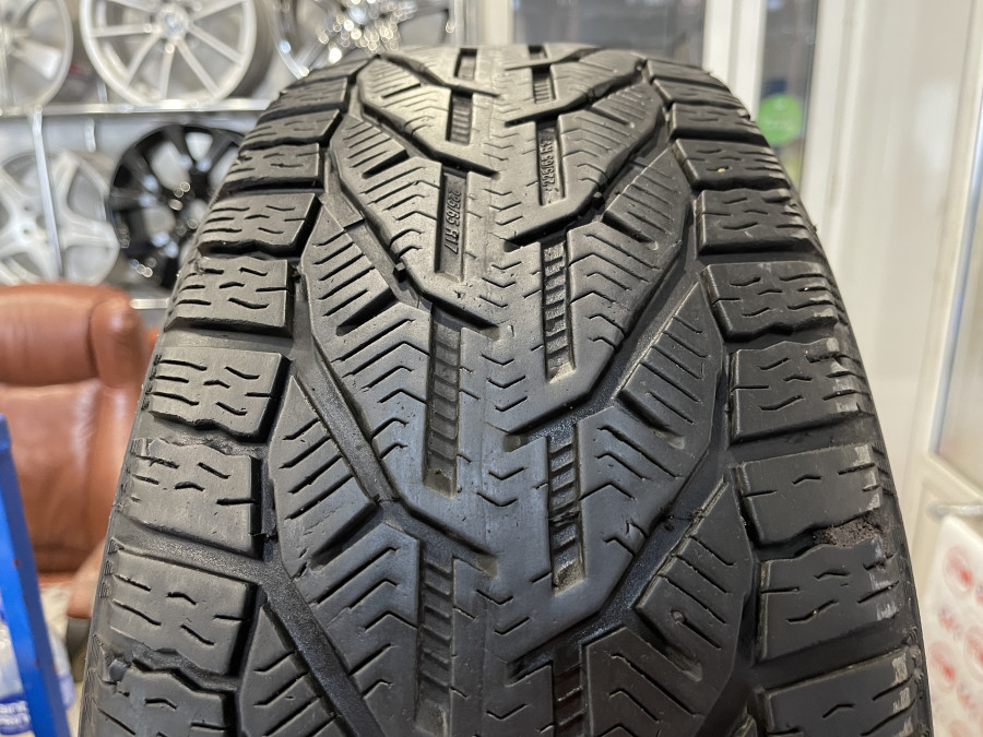 Шина Б/У 225/65 R17 Зима Tigar Winter/Winter Кат. 4